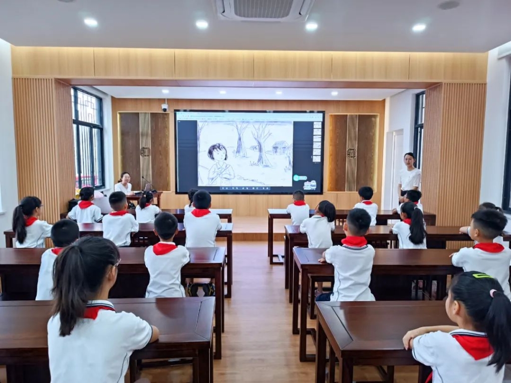 基层动态 | 点亮全民国防教育的“泾”彩课堂