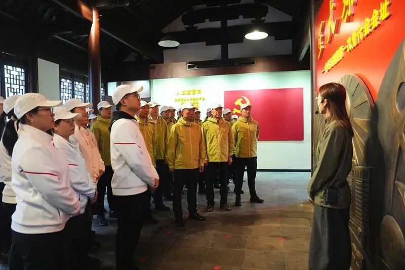 海澜集团开展“信仰的长度”红色毅行